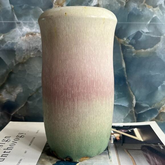 Studio Art Pottery Vase 7" Green Pink Ombre Handmade & Signed - Picture 9 of 16